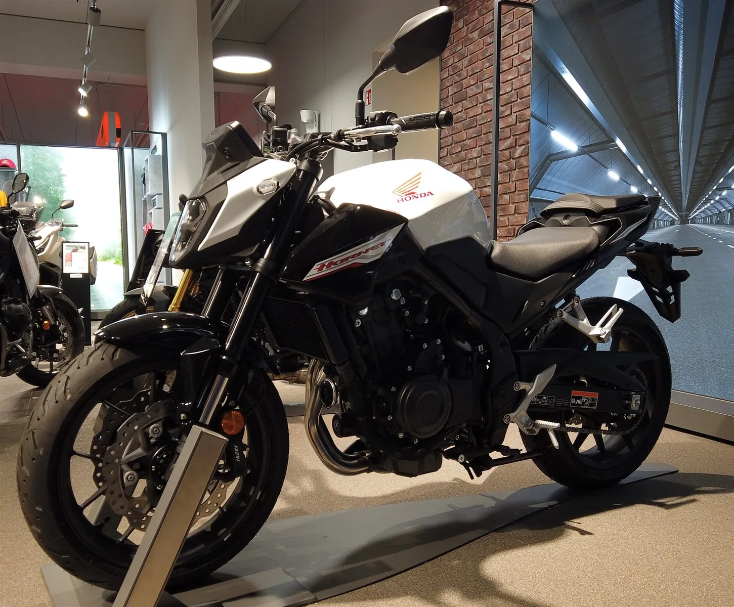 Honda CB500 Hornet 2025
