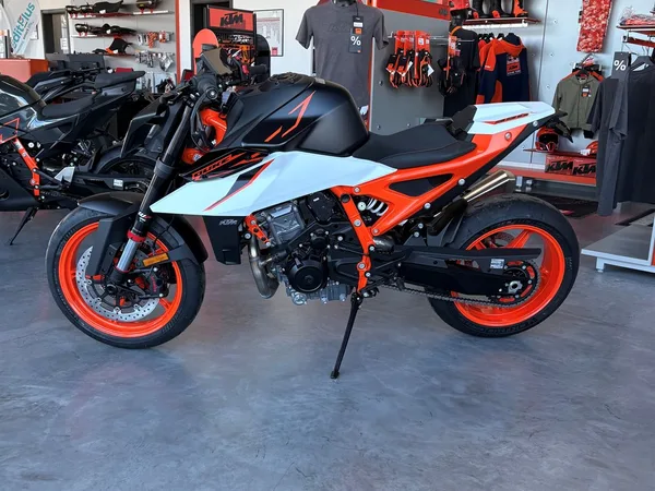 KTM 990 Duke R