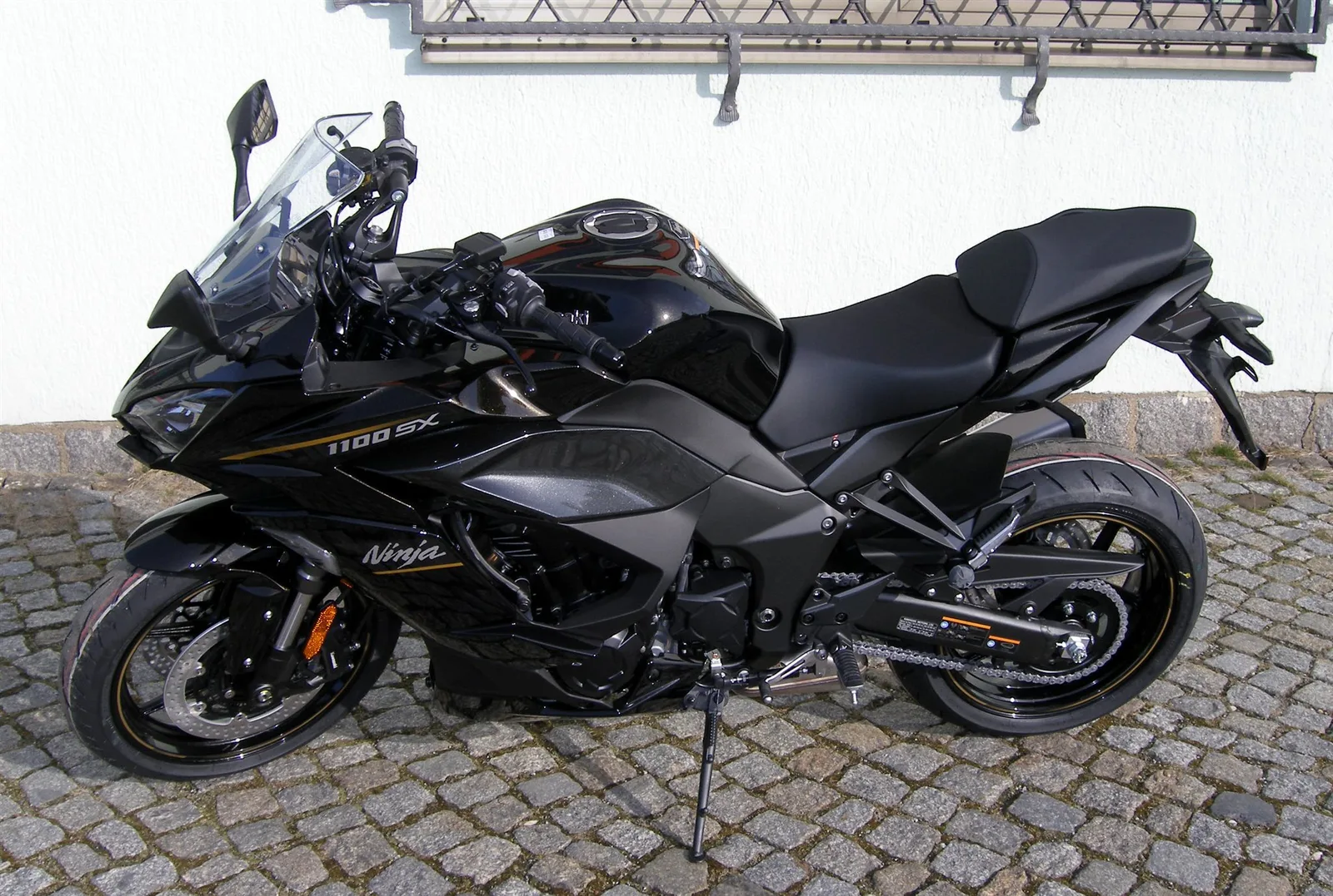 Kawasaki Ninja 1100SX