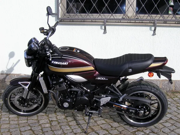 Kawasaki Z900 RS