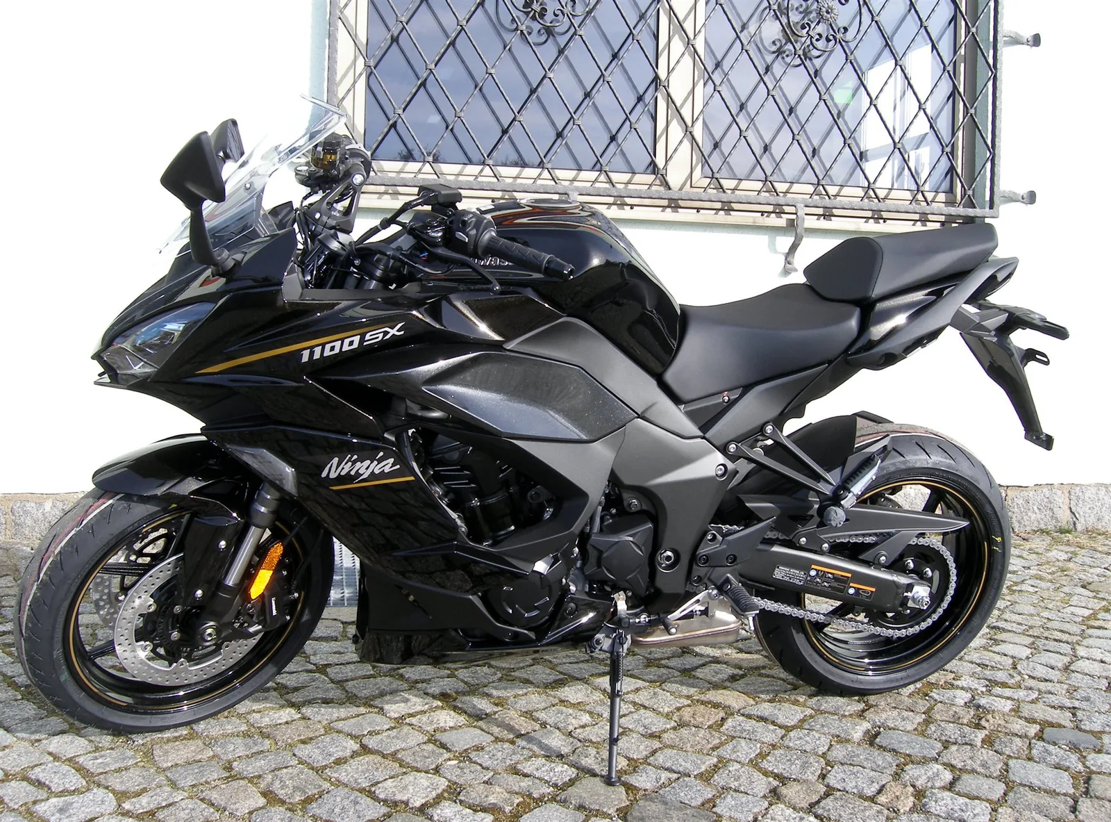 Kawasaki Ninja 1100SX