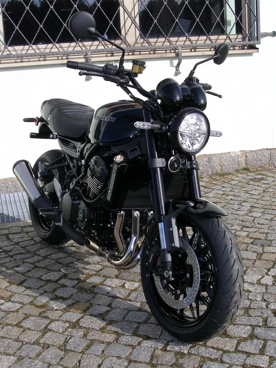 Kawasaki Z 900RS Black Edition