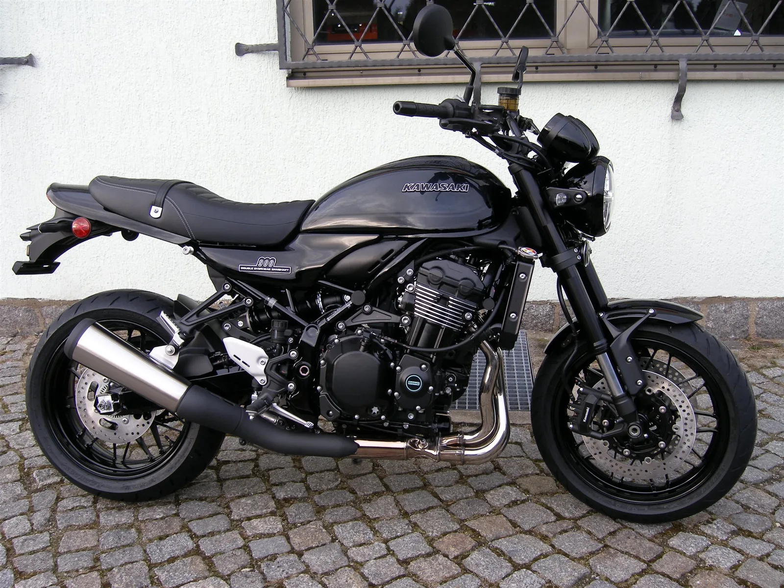 Kawasaki Z 900RS Black Edition