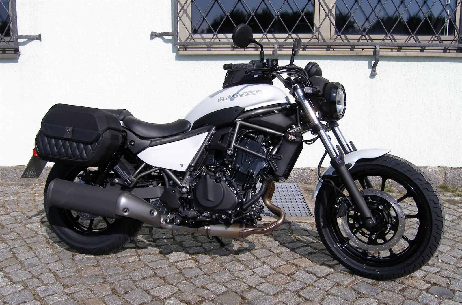 Kawasaki Eliminator 500 inkl. Satteltaschen und Tankrucksack