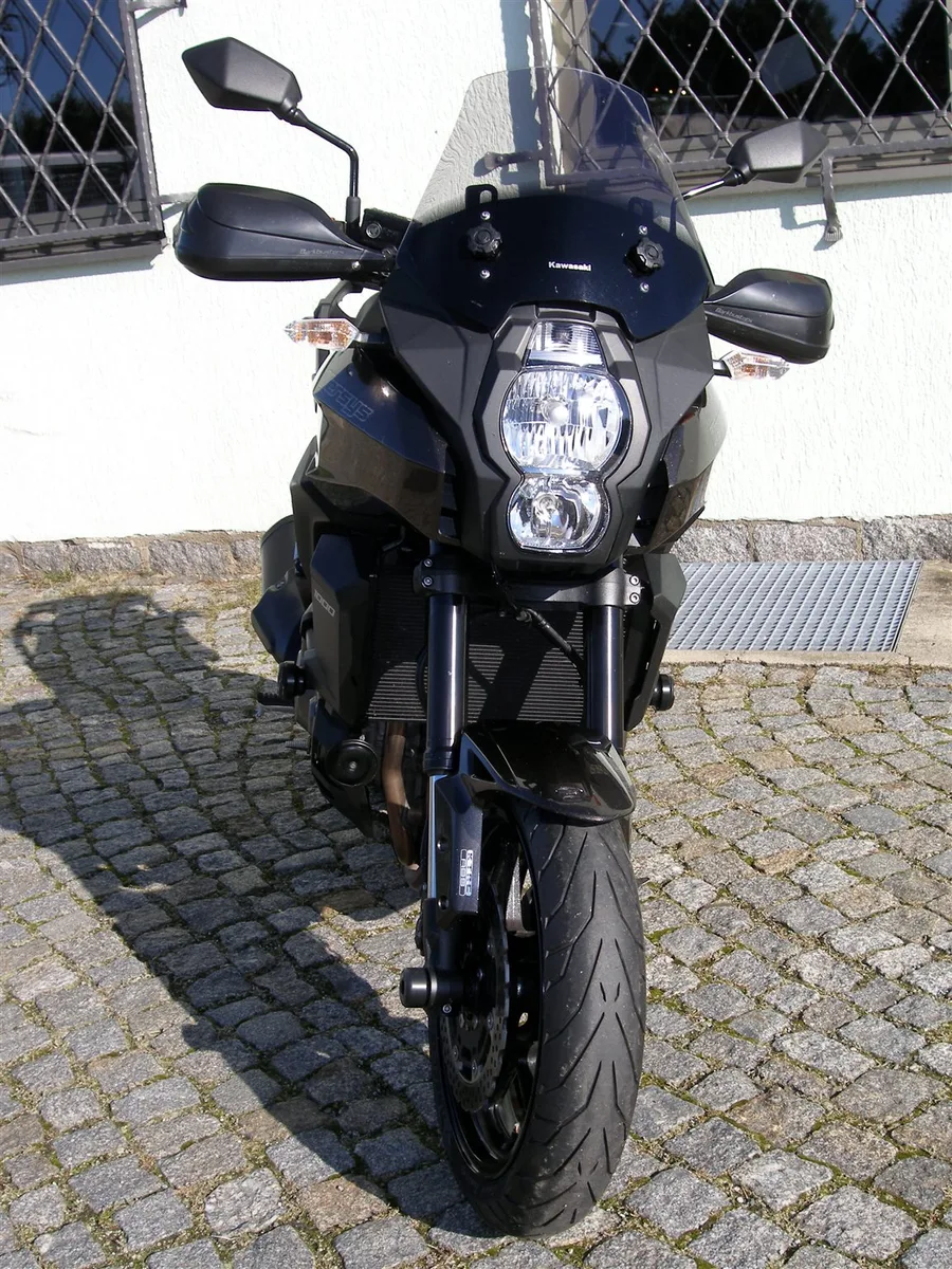 Kawasaki Versys 1000 mit viel Zubehör