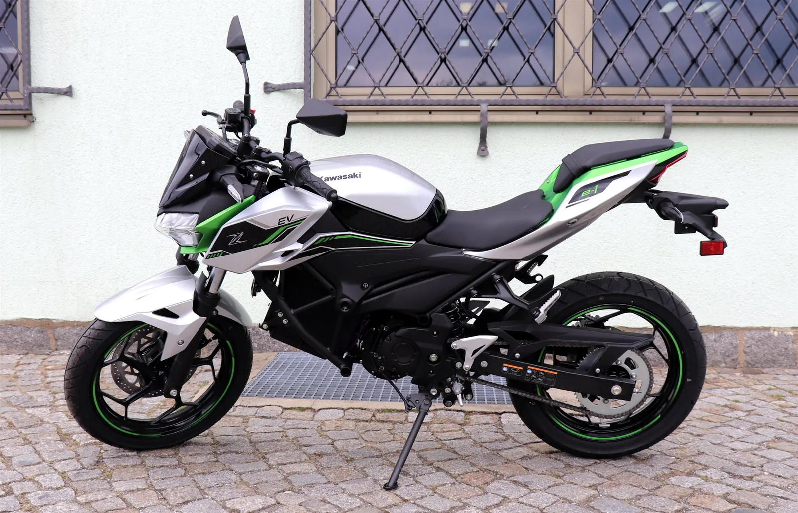 Kawasaki Z e-1