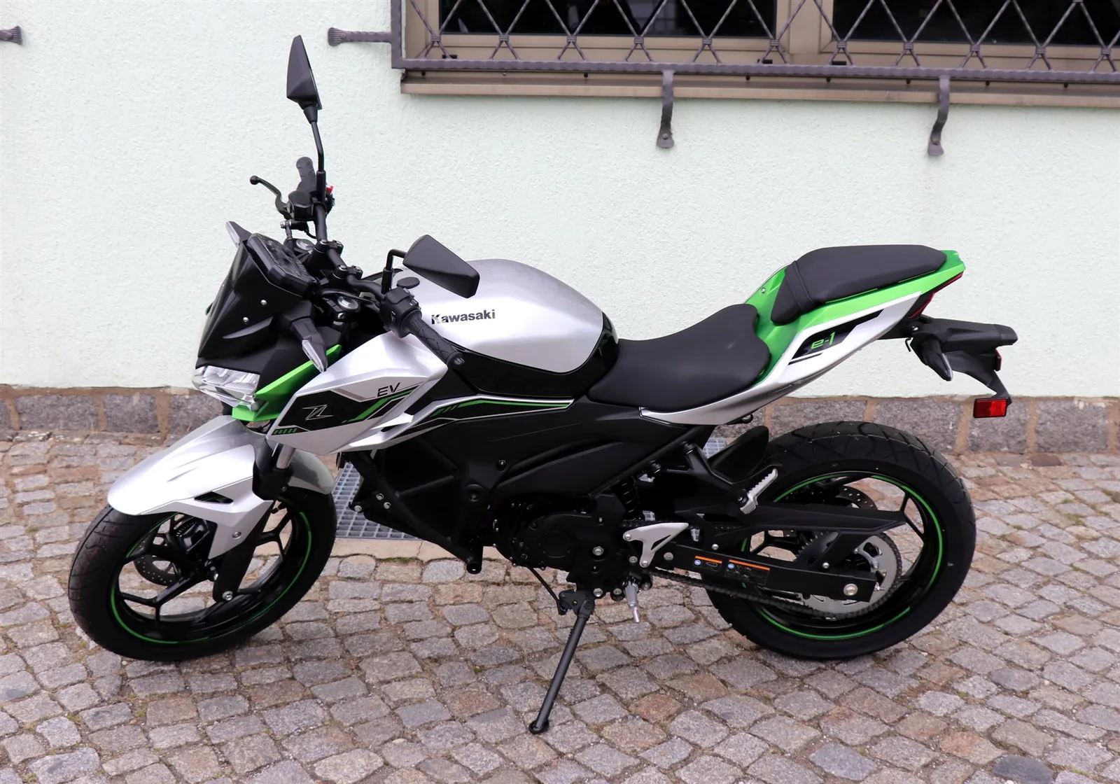 Kawasaki Z e-1