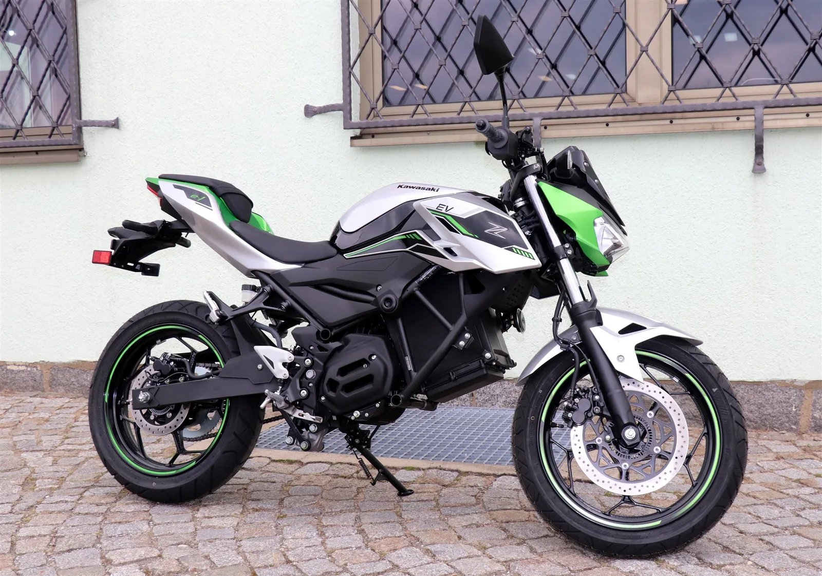Kawasaki Z e-1