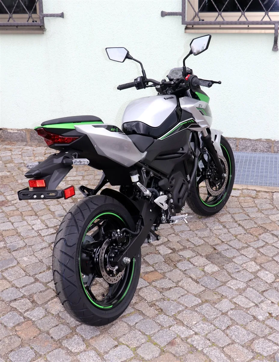 Kawasaki Z e-1