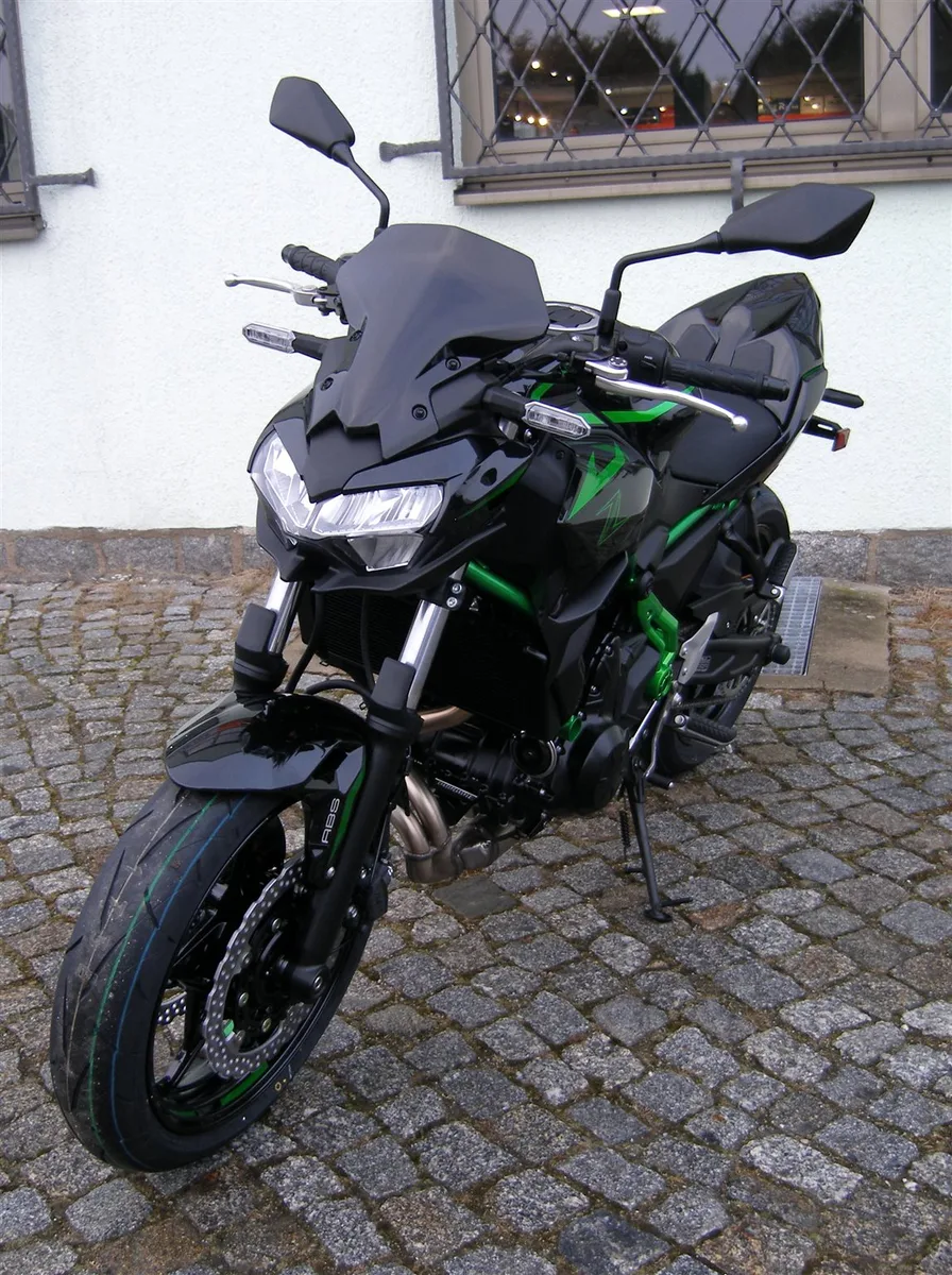 Kawasaki Z650 inkl. Sportpaket