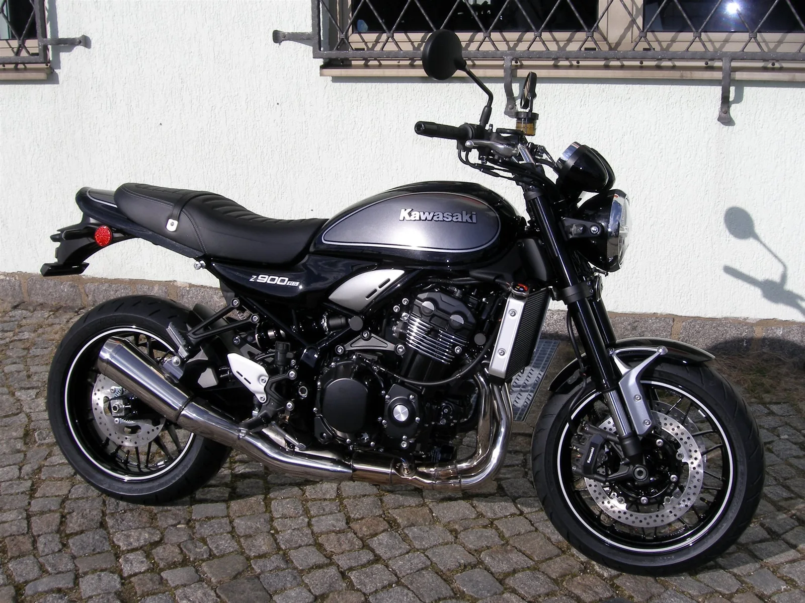 Kawasaki Z900 RS 4 Jahre Werksgarantie