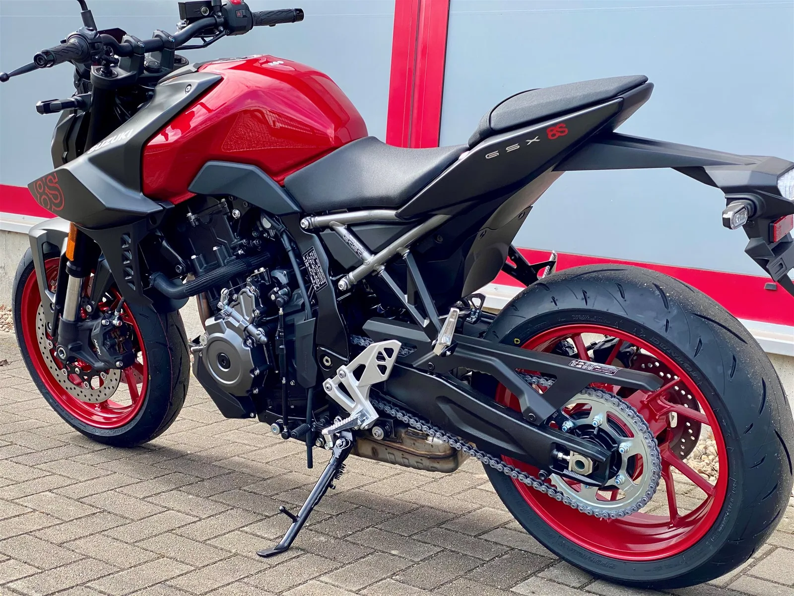 Suzuki GSX-8S Neu, sofort verfügbar zum Aktionspreis und 400€ Tankgutschein!