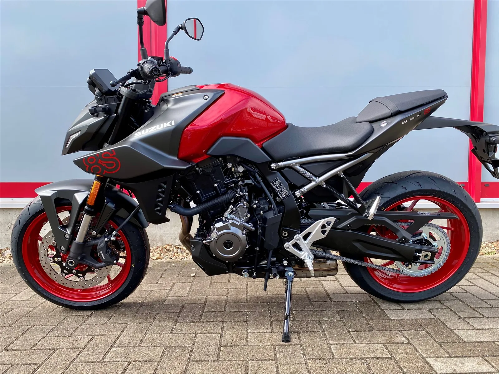 Suzuki GSX-8S Neu, sofort verfügbar zum Aktionspreis und 400€ Tankgutschein!