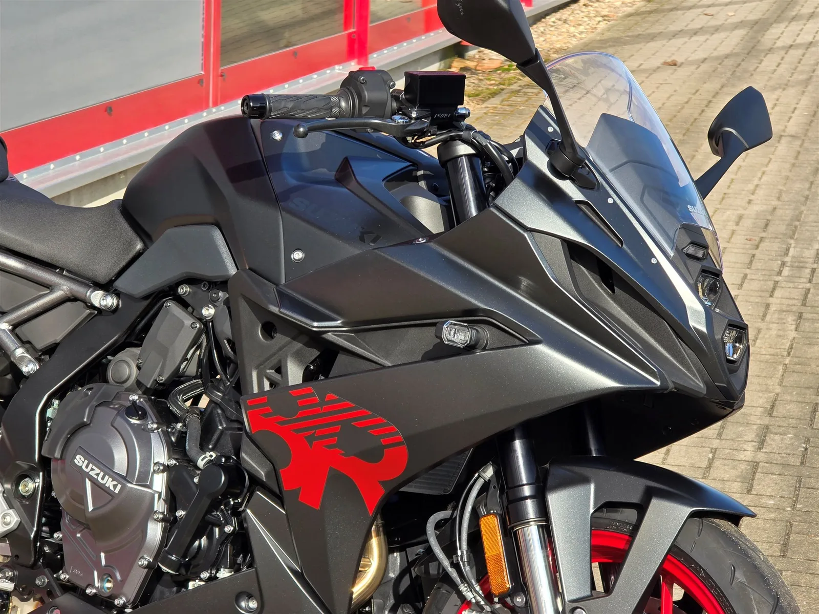 Suzuki GSX-8R Neu, inkl. 400€ Tankgutschein!
