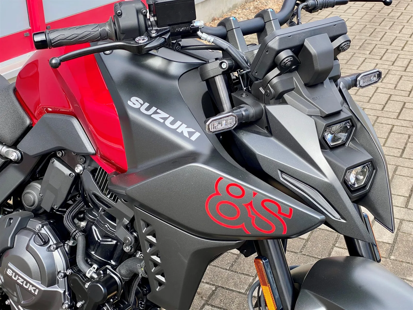 Suzuki GSX-8S Neu, sofort verfügbar zum Aktionspreis und 400€ Tankgutschein!