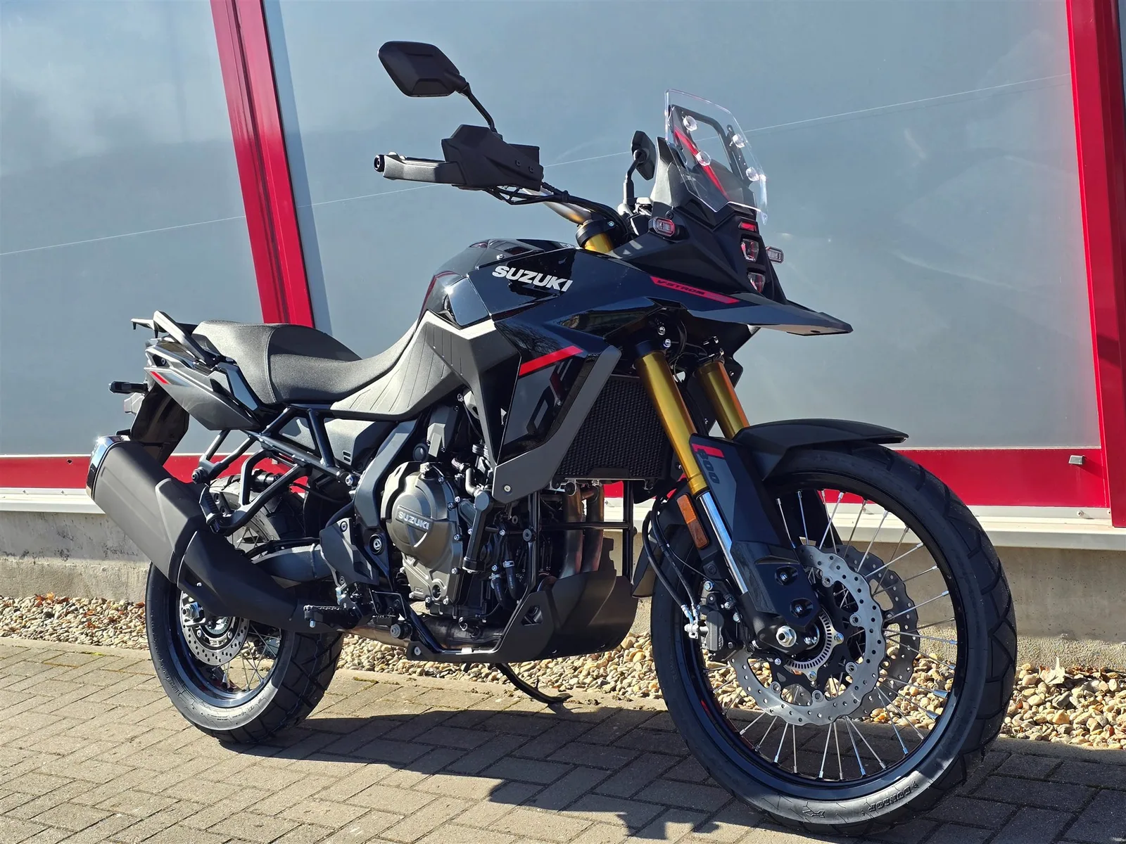 Suzuki V-Strom 800DE Mod. 2026, sofort verfügbar zum Aktionspreis, inkl. 400€ Tankgutschein!