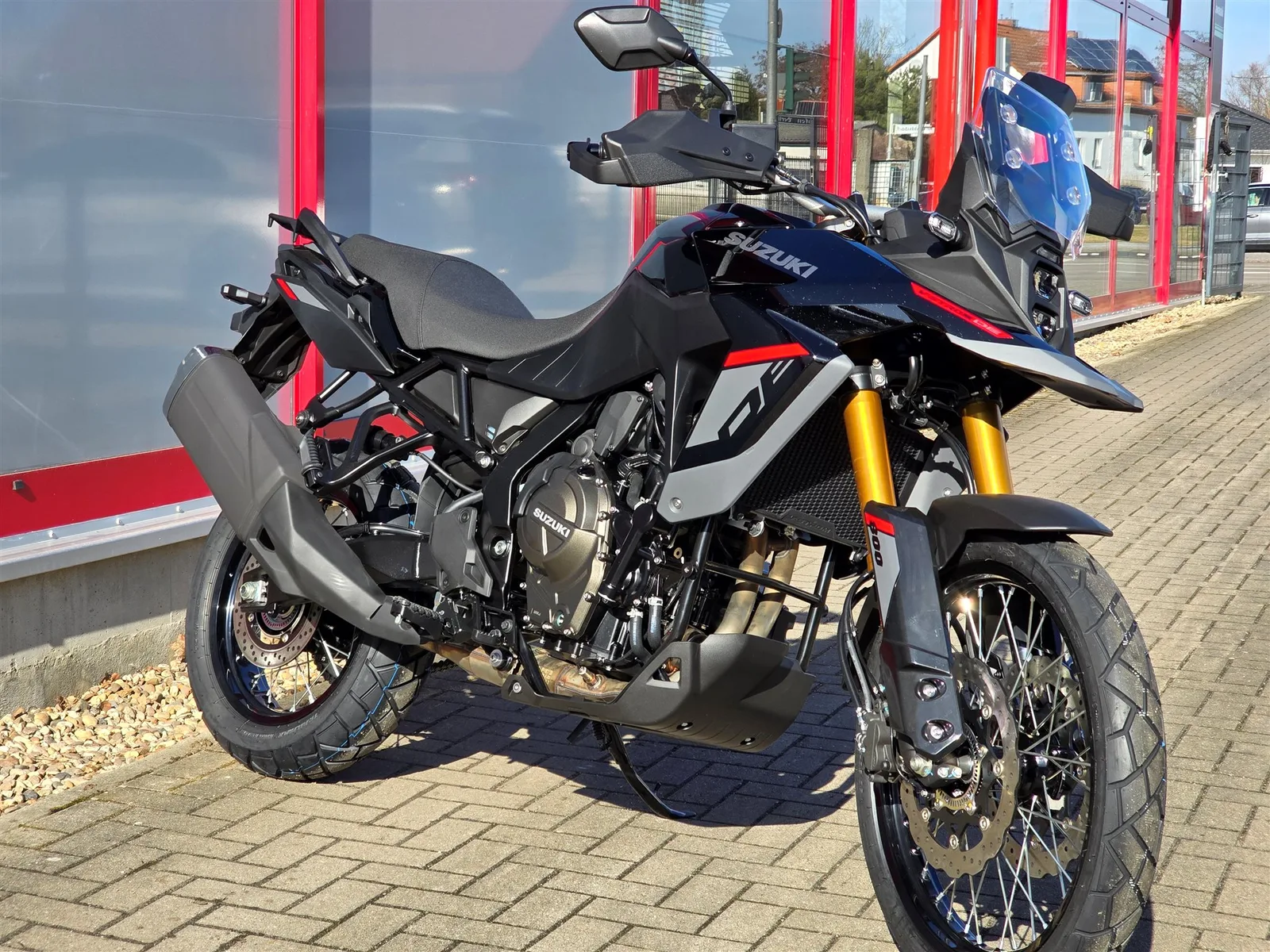 Suzuki V-Strom 800DE Mod. 2026, sofort verfügbar zum Aktionspreis, inkl. 400€ Tankgutschein!