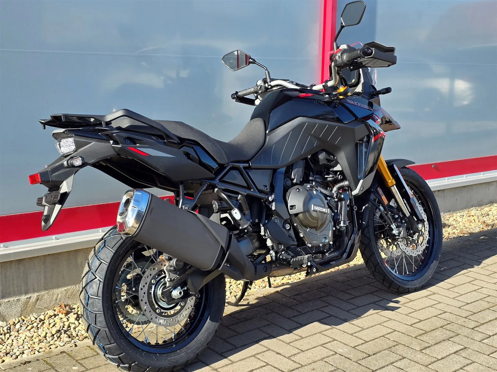 Suzuki V-Strom 800DE Mod. 2026, sofort verfügbar zum Aktionspreis, inkl. 400€ Tankgutschein!