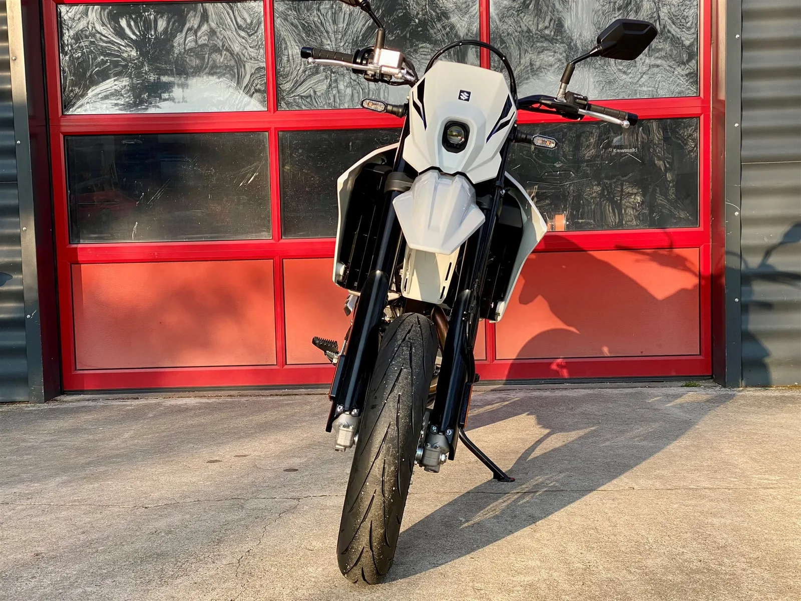 Suzuki DR-Z4SM Mod. 2026 sofort verfügbar zum Aktionspreis!