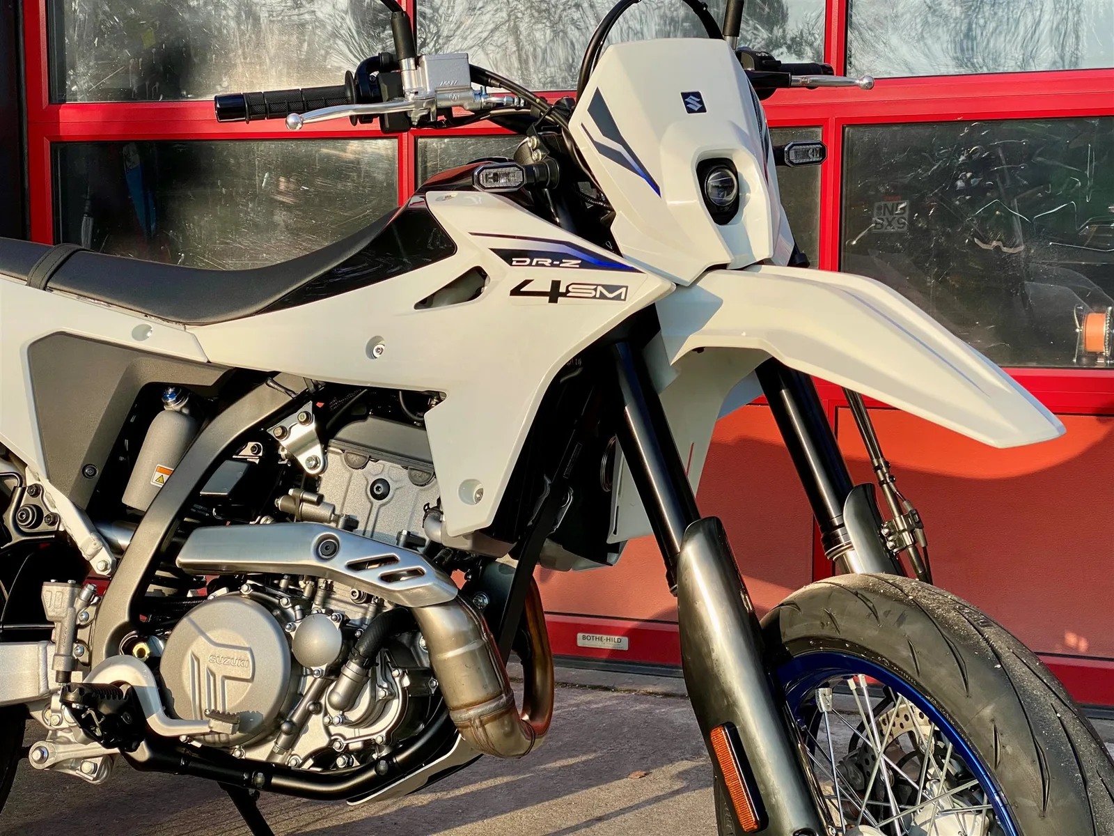 Suzuki DR-Z4SM Mod. 2026 sofort verfügbar zum Aktionspreis!
