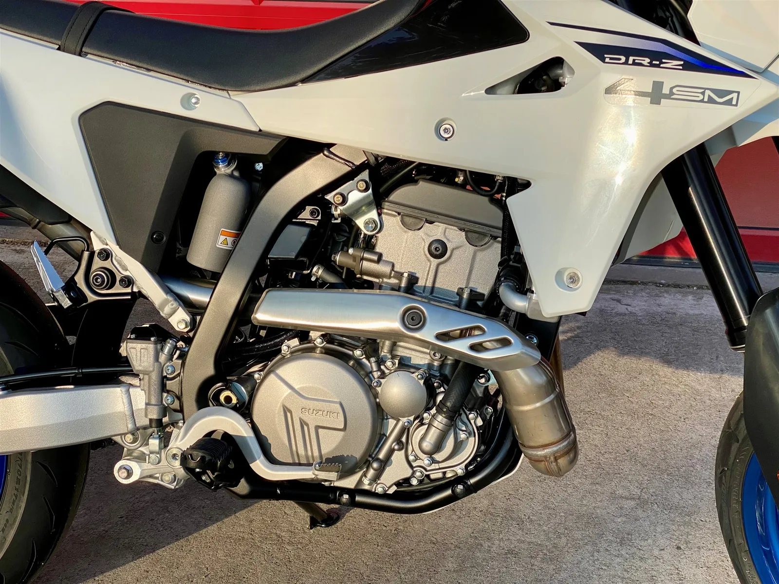 Suzuki DR-Z4SM Mod. 2026 sofort verfügbar zum Aktionspreis!