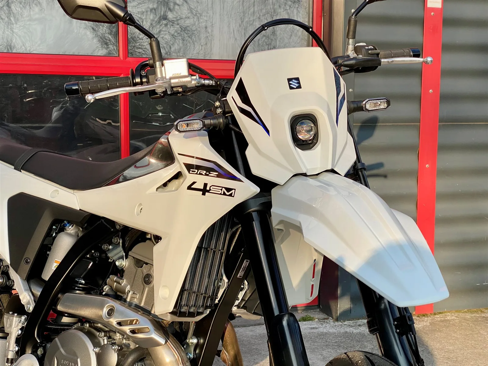 Suzuki DR-Z4SM Mod. 2026 sofort verfügbar zum Aktionspreis!