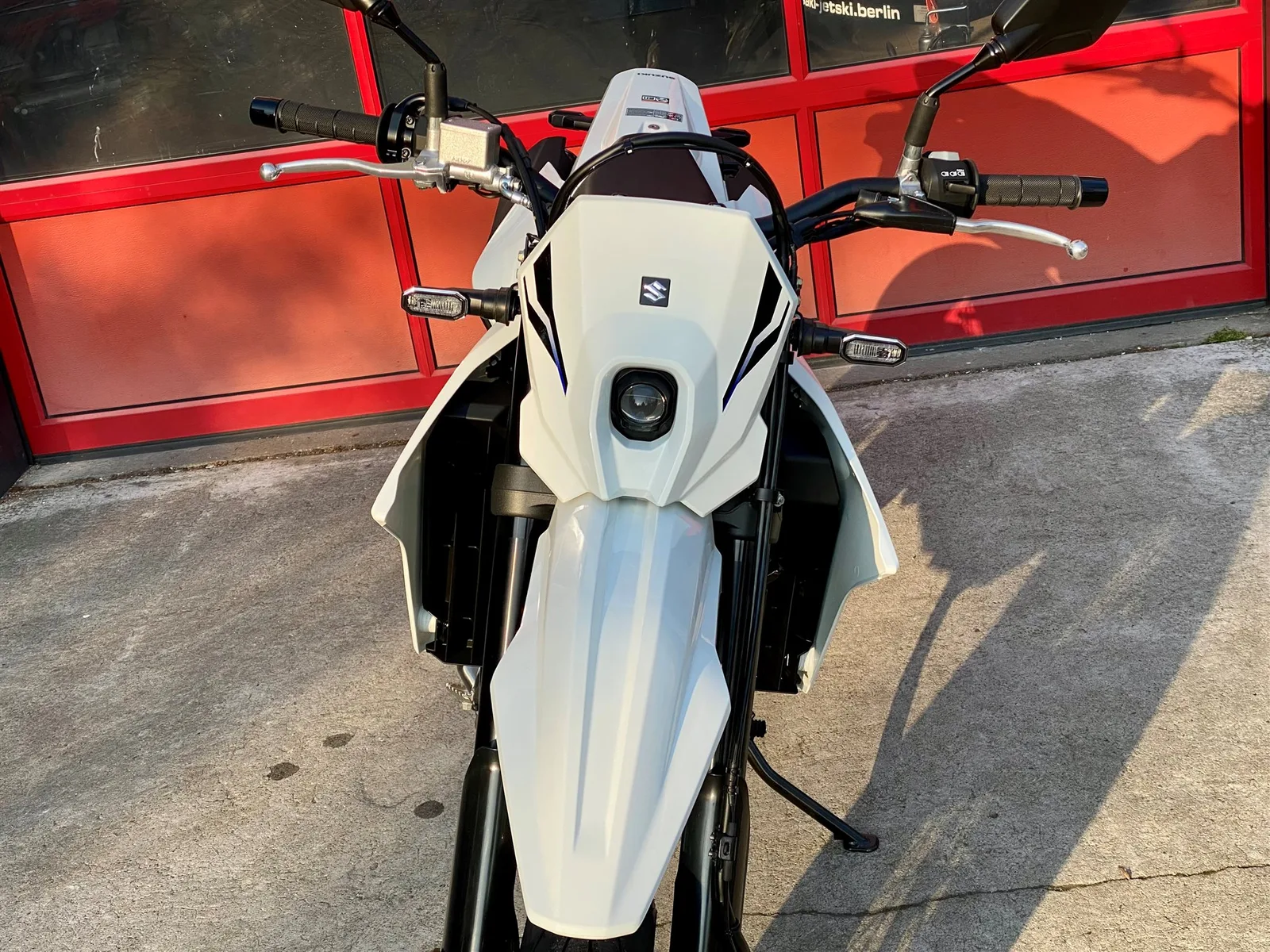 Suzuki DR-Z4SM Mod. 2026 sofort verfügbar zum Aktionspreis!
