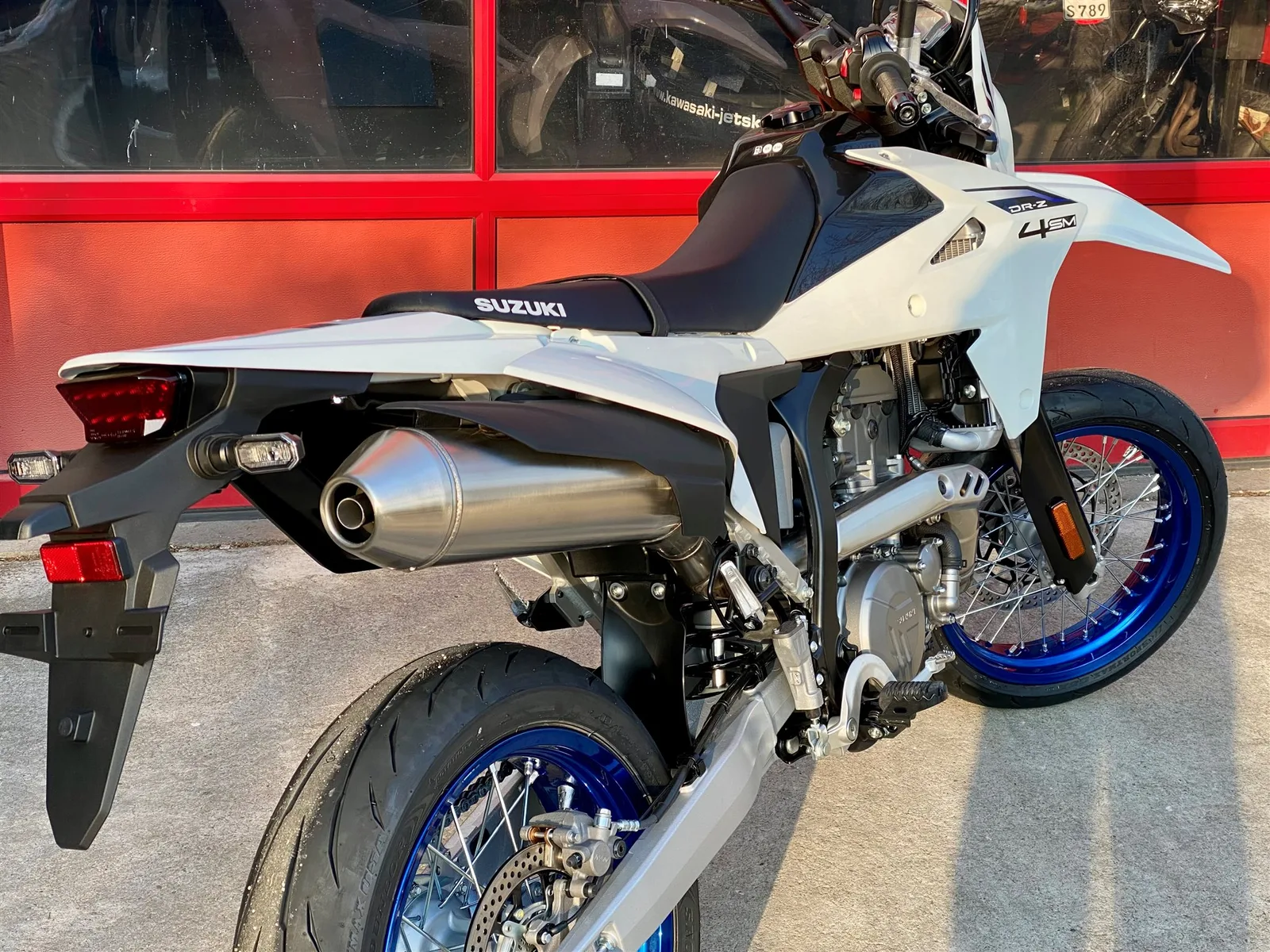 Suzuki DR-Z4SM Mod. 2026 sofort verfügbar zum Aktionspreis!