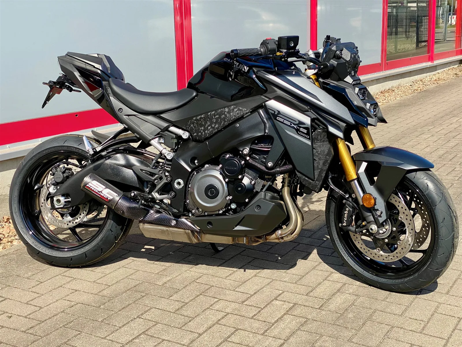 Suzuki GSX-S1000 Mod. 2026 mit Komplettumbau, sofort verfügbar zum Aktionspreis!