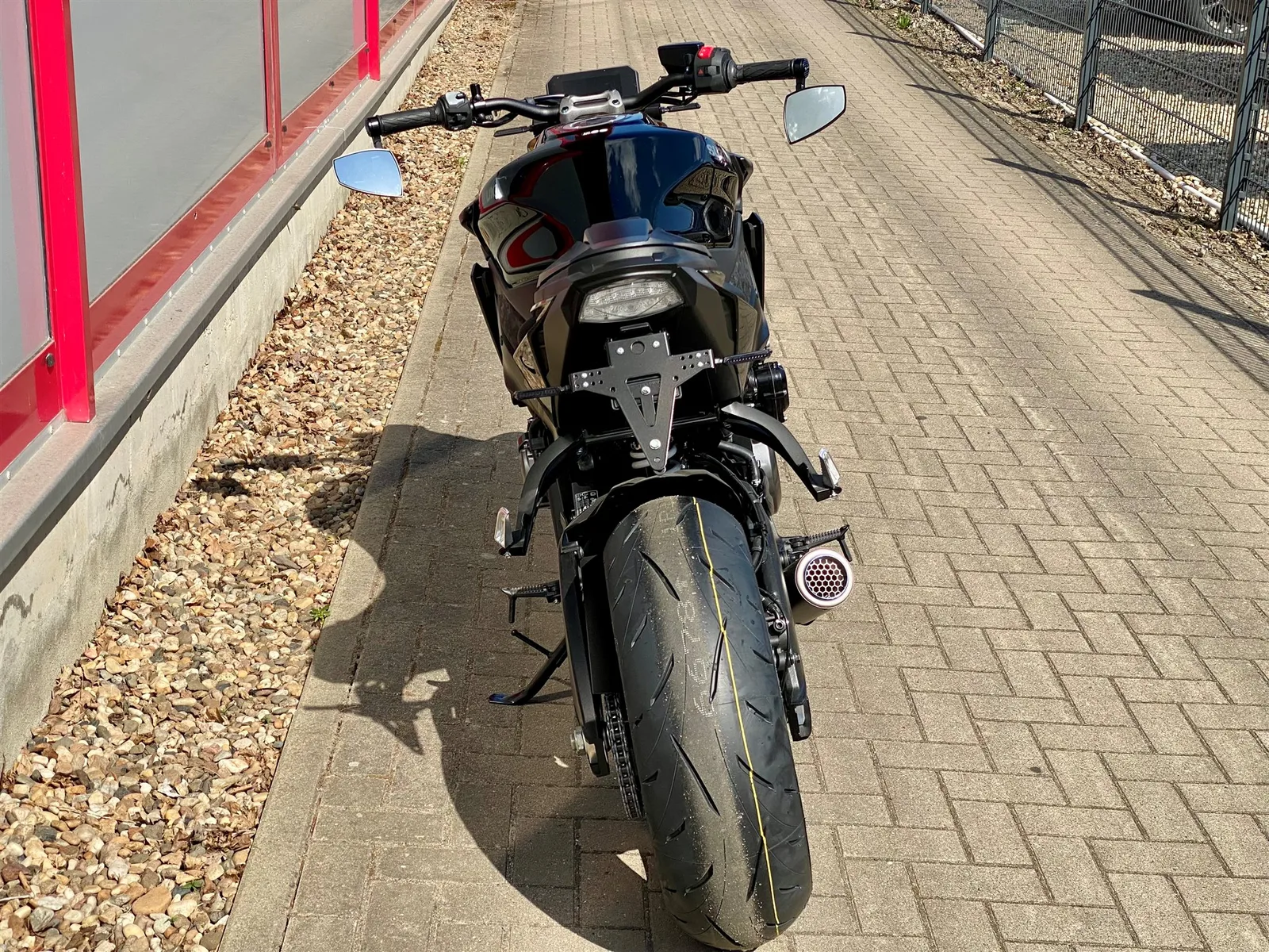 Suzuki GSX-S1000 Mod. 2026 mit Komplettumbau, sofort verfügbar zum Aktionspreis!