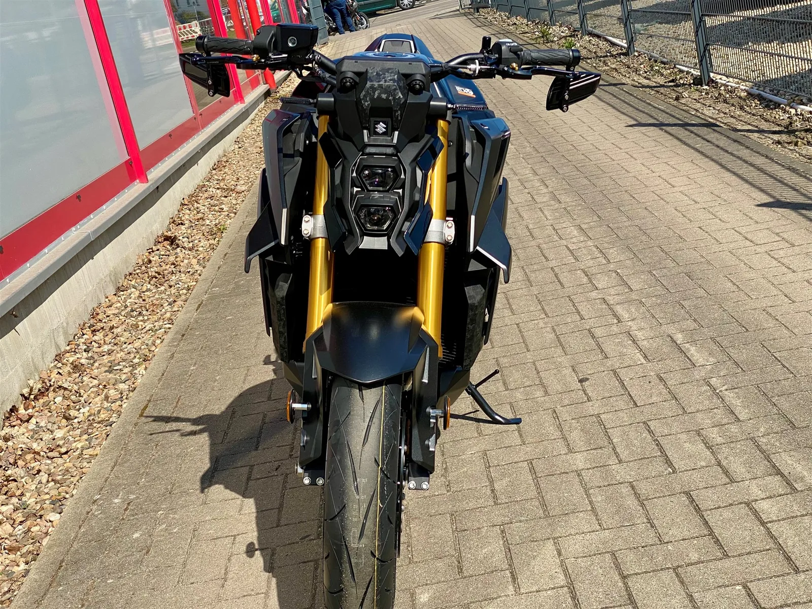 Suzuki GSX-S1000 Mod. 2026 mit Komplettumbau, sofort verfügbar zum Aktionspreis!