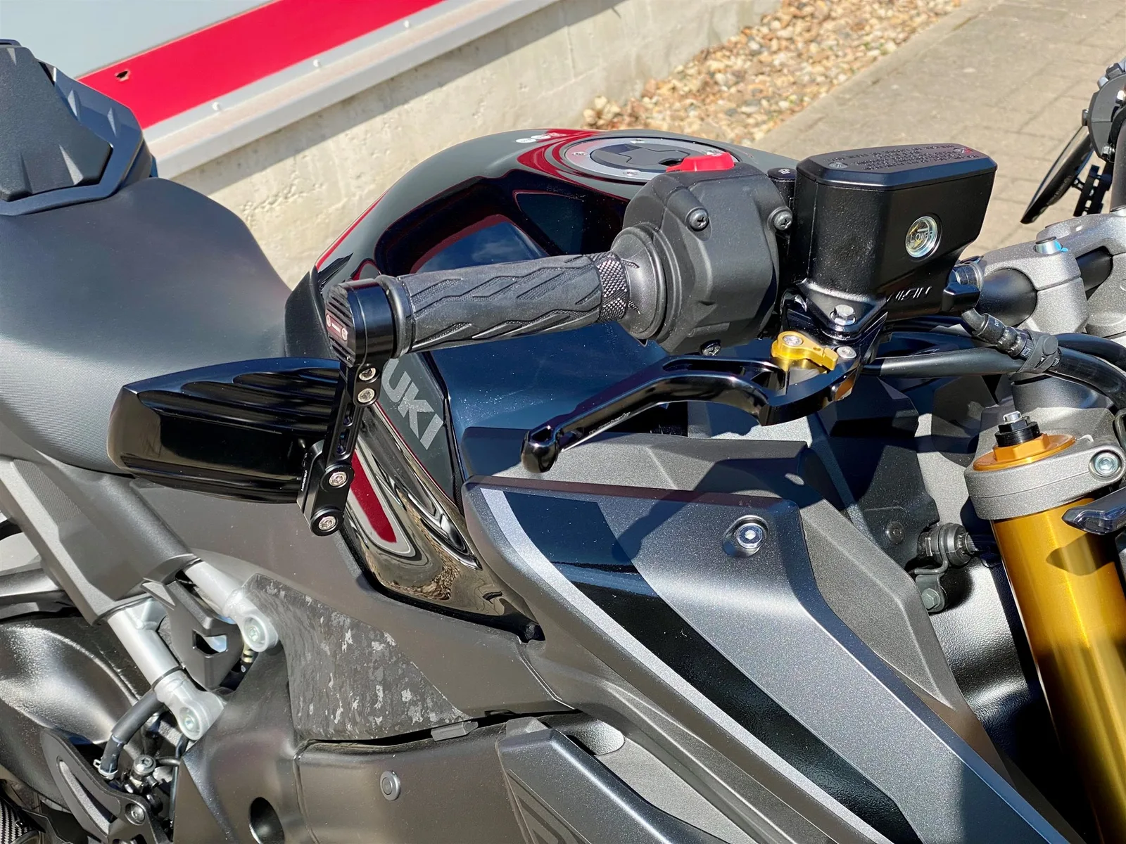 Suzuki GSX-S1000 Mod. 2026 mit Komplettumbau, sofort verfügbar zum Aktionspreis!
