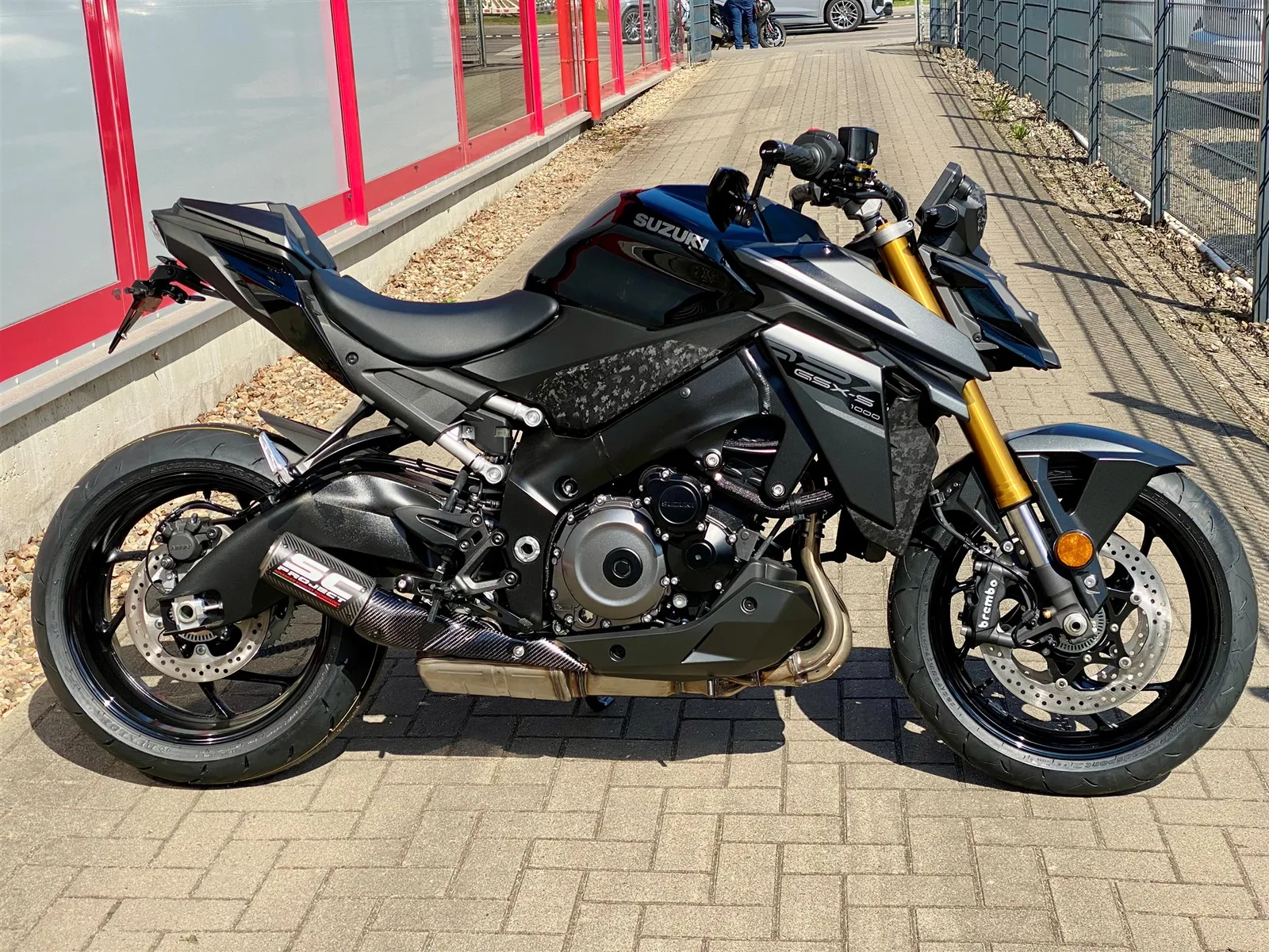 Suzuki GSX-S1000 Mod. 2026 mit Komplettumbau, sofort verfügbar zum Aktionspreis!