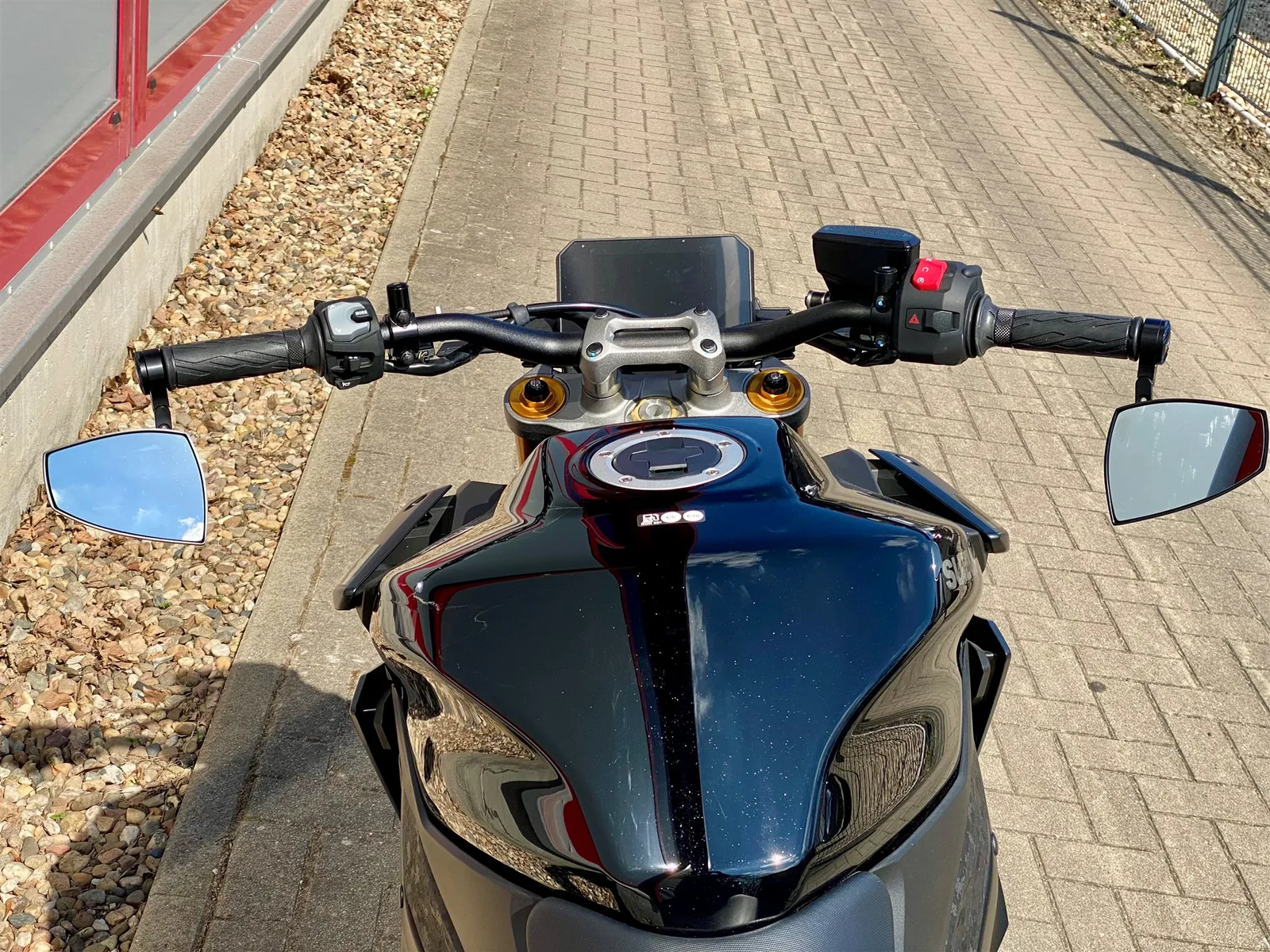 Suzuki GSX-S1000 Mod. 2026 mit Komplettumbau, sofort verfügbar zum Aktionspreis!
