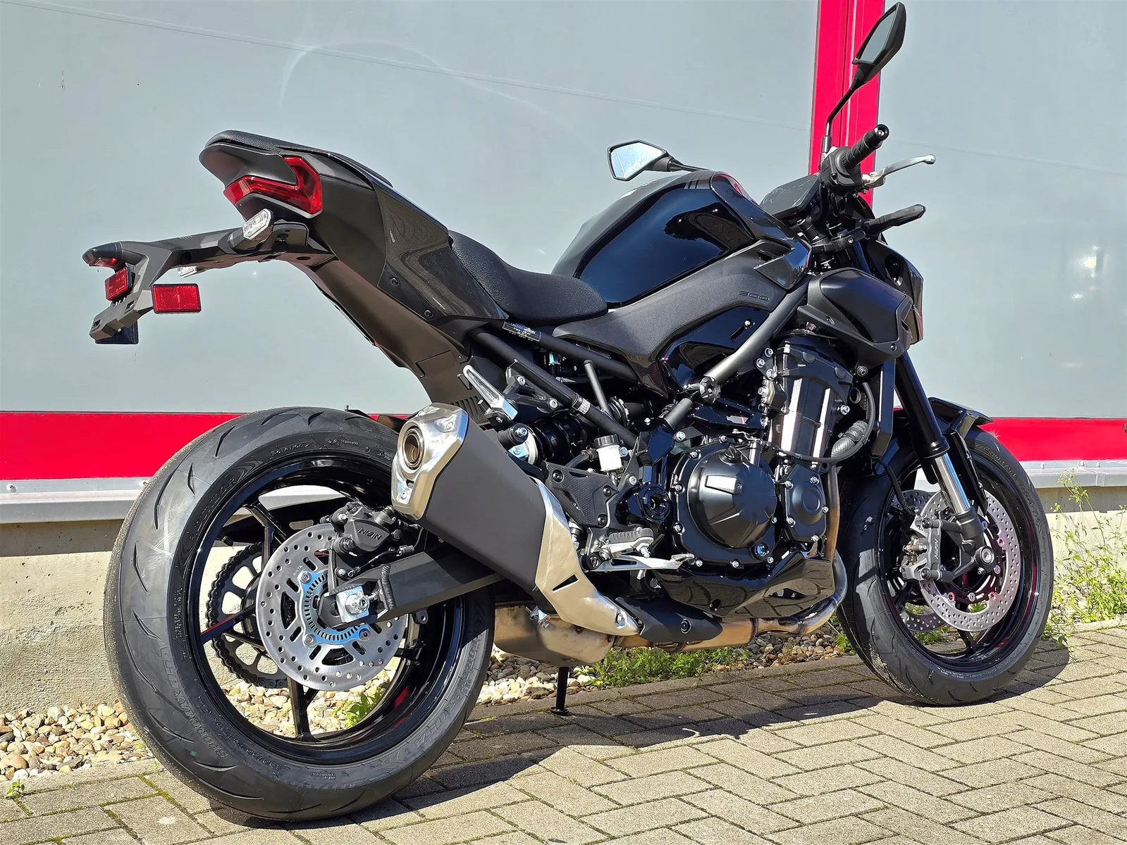 Kawasaki Z900 70kW Neu, Modell 2026, sofort verfügbar!