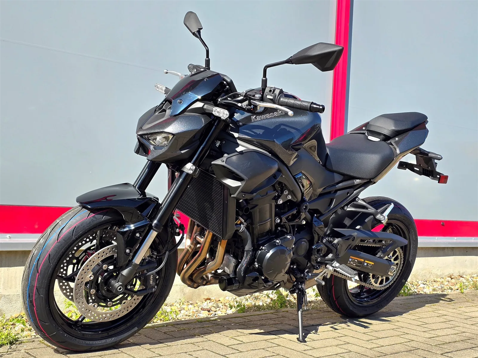 Kawasaki Z900 70kW Neu, Modell 2026, sofort verfügbar!