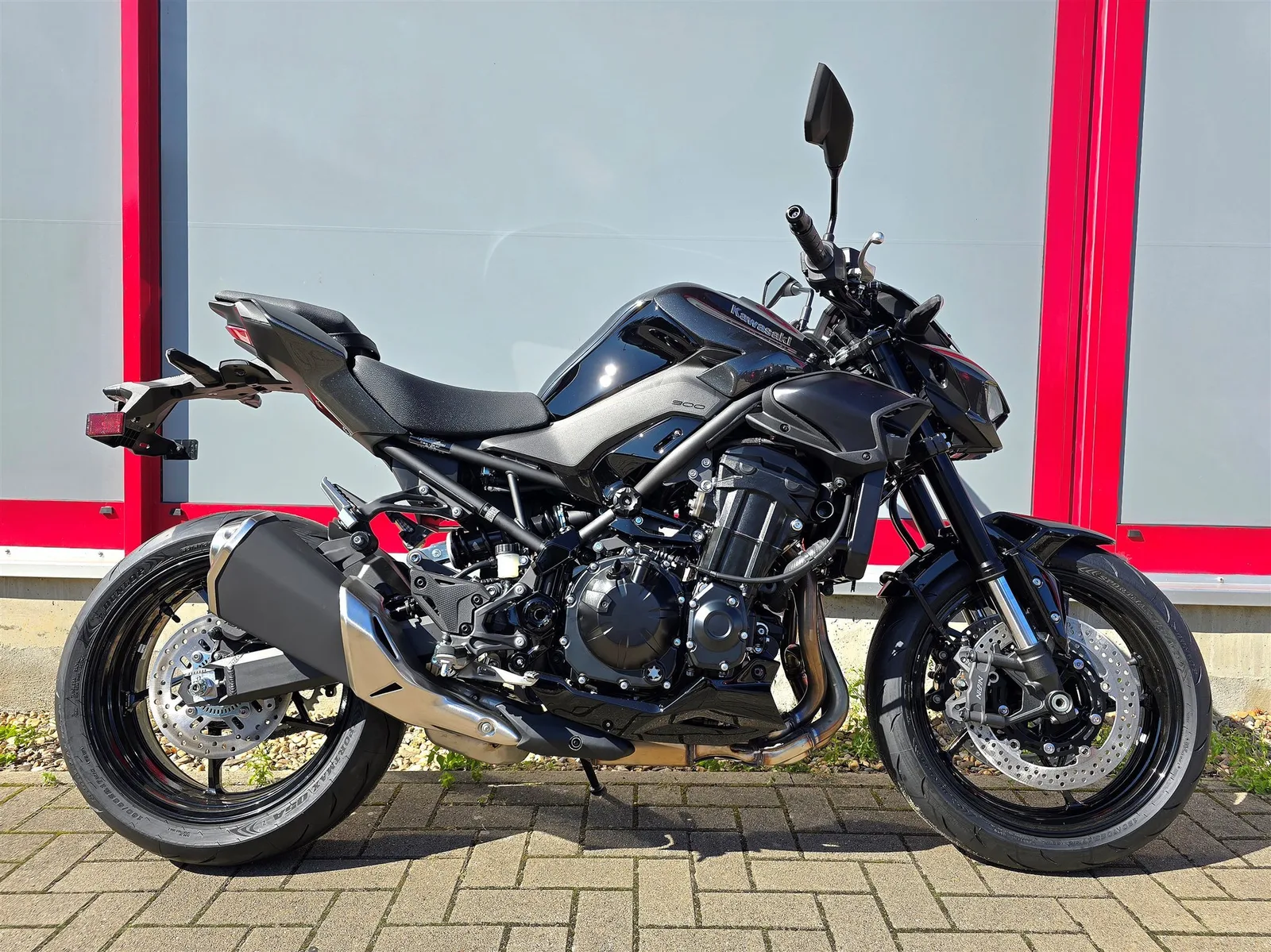 Kawasaki Z900 70kW Neu, Modell 2026, sofort verfügbar!