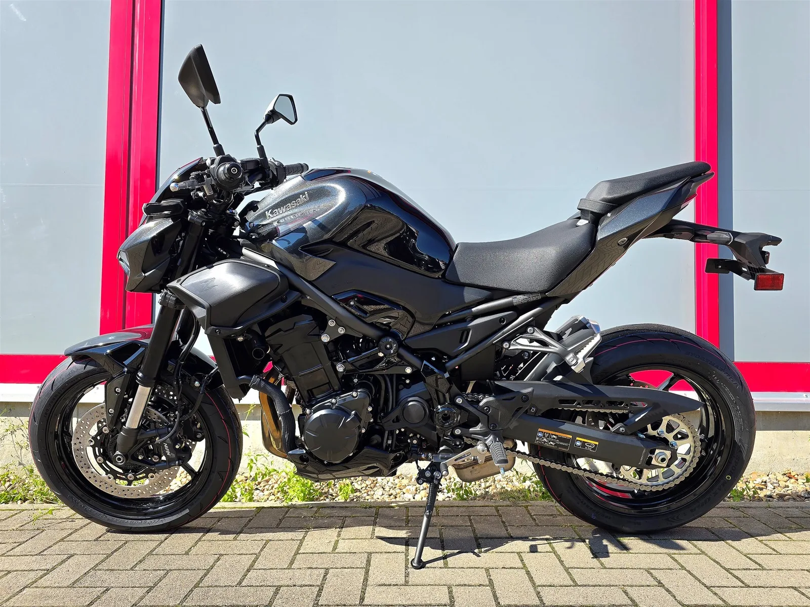 Kawasaki Z900 70kW Neu, Modell 2026, sofort verfügbar!
