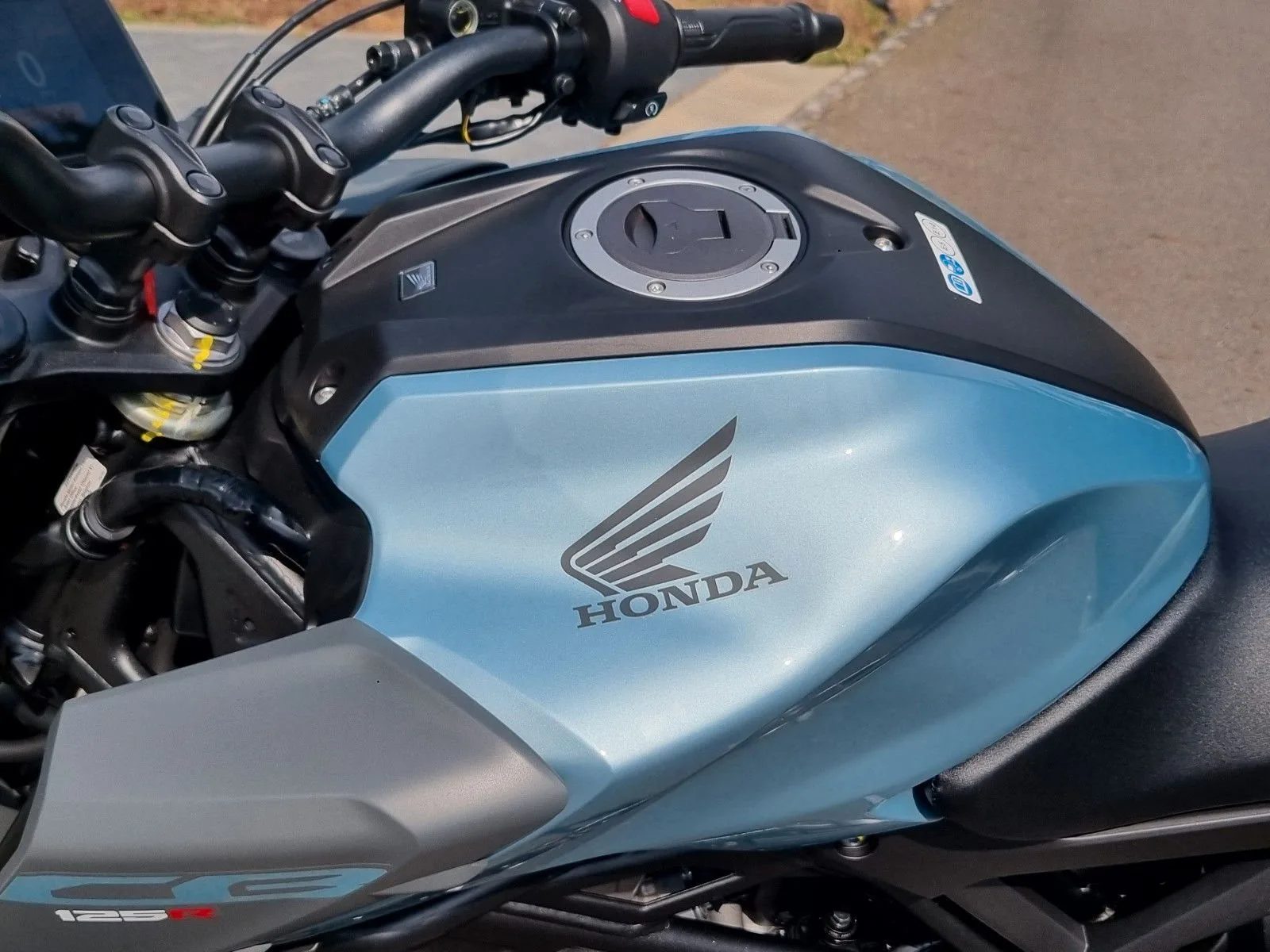Honda CB125R