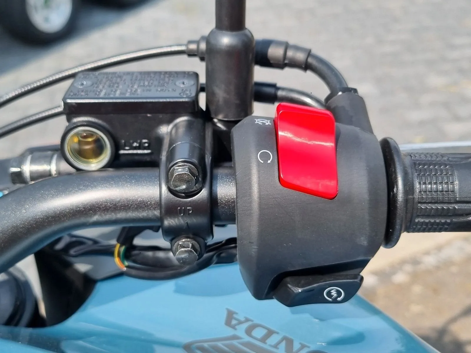 Honda CB125R