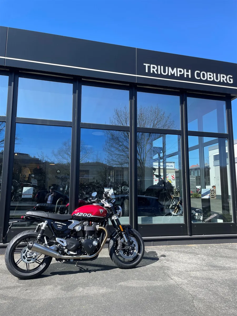 Triumph Speed Twin 1200 mit Kundenvorteil\* - mit 1,99% eff. Zins finanzieren\*\*
