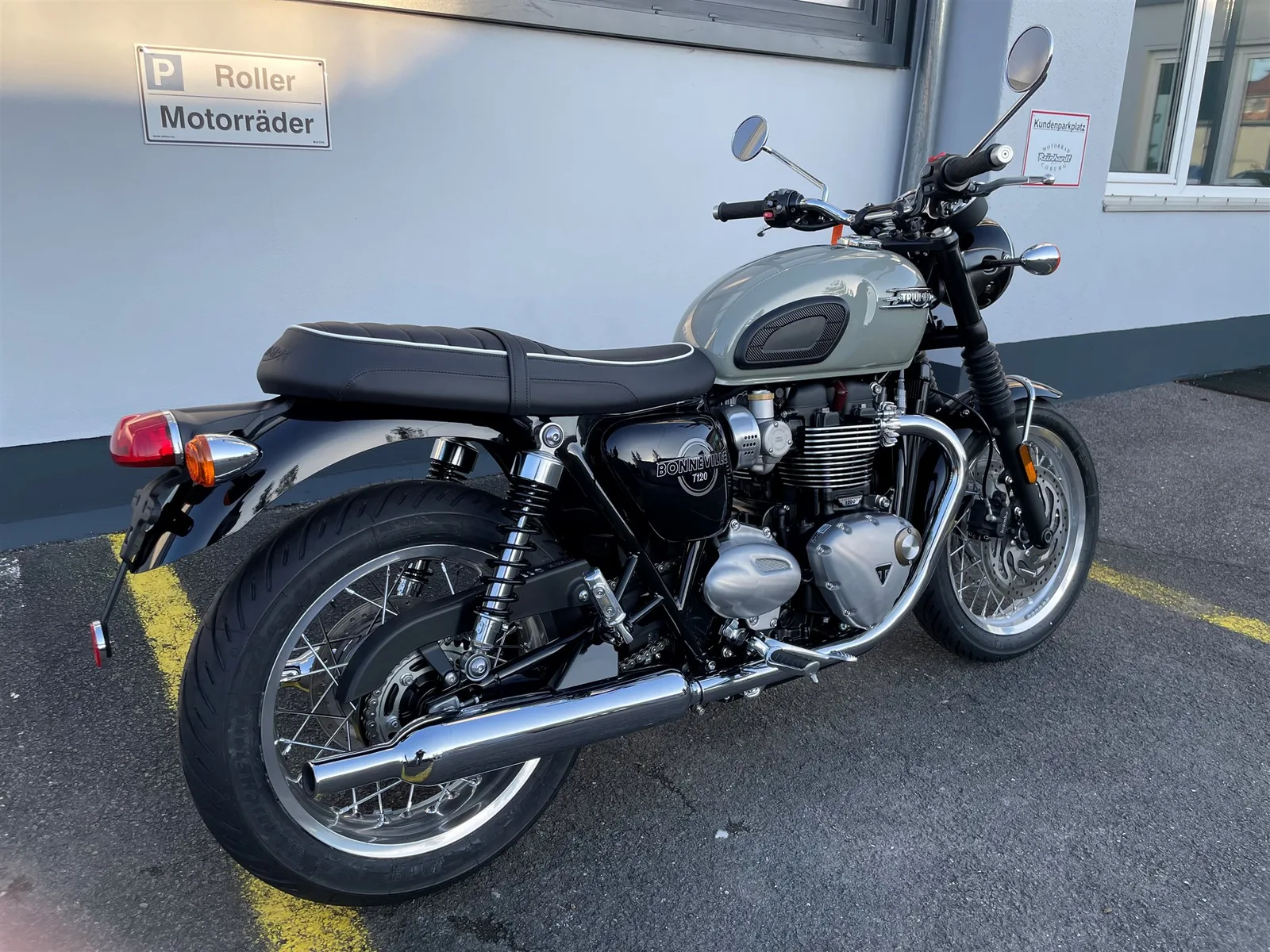 Triumph Bonneville T120 1,99% eff. Zins \* Sonderfinanzierung