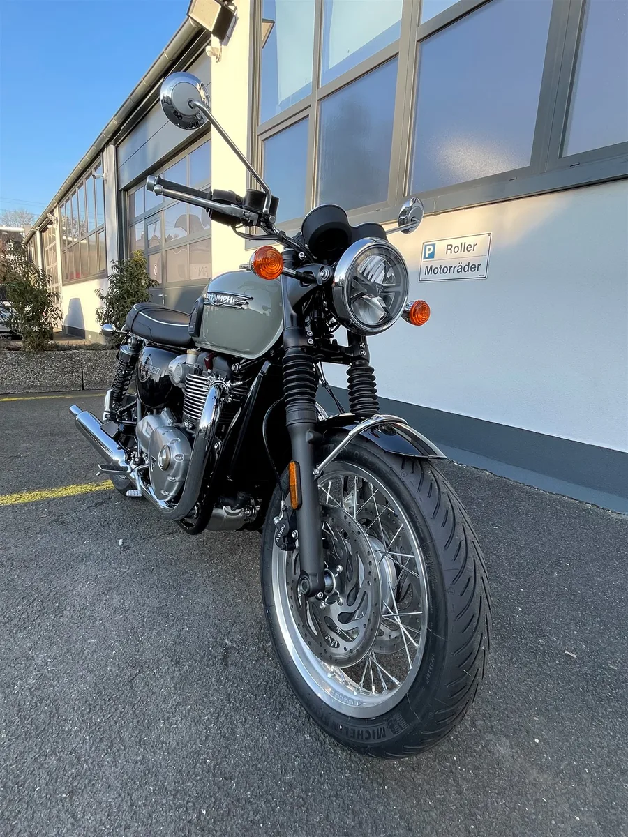 Triumph Bonneville T120 1,99% eff. Zins \* Sonderfinanzierung