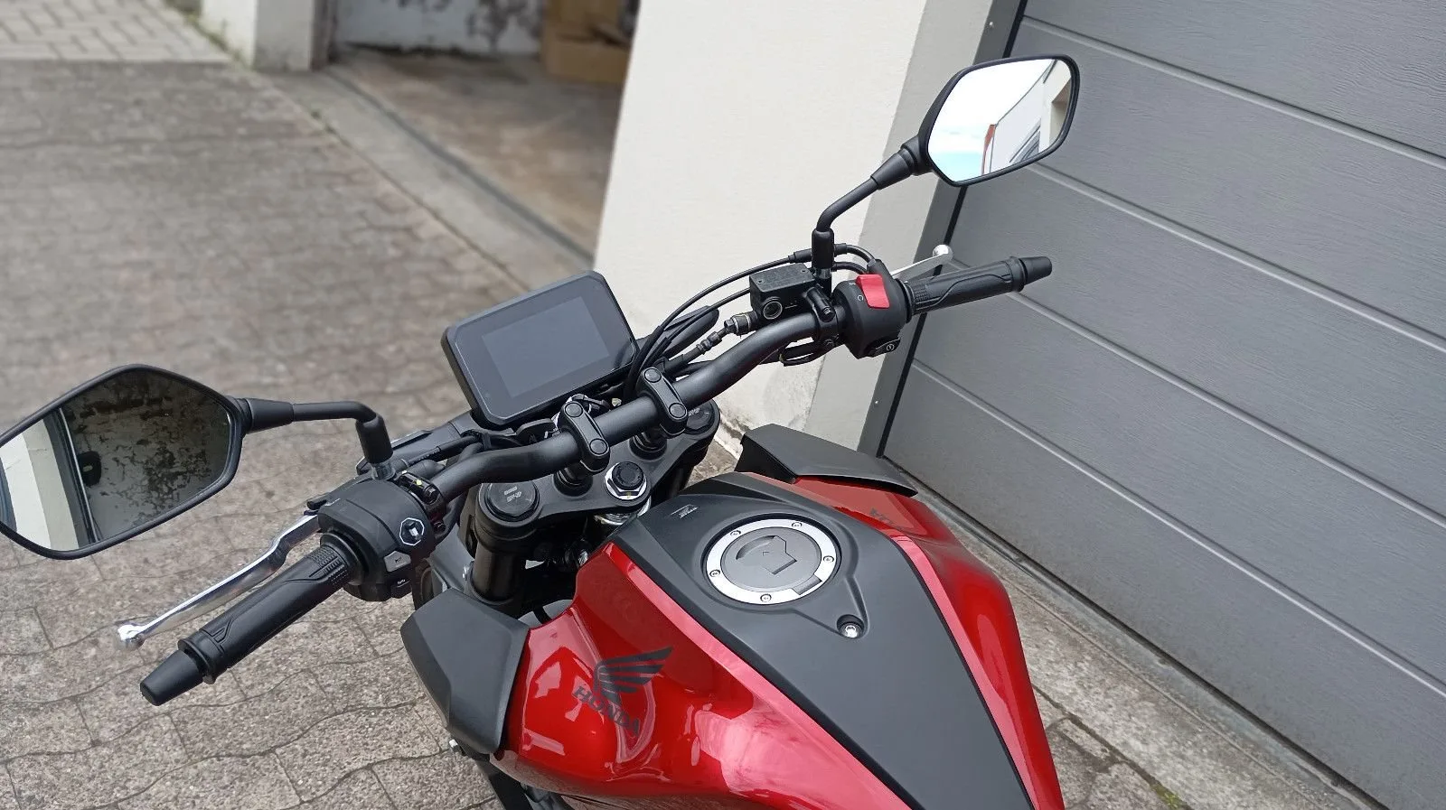 Honda CB125R