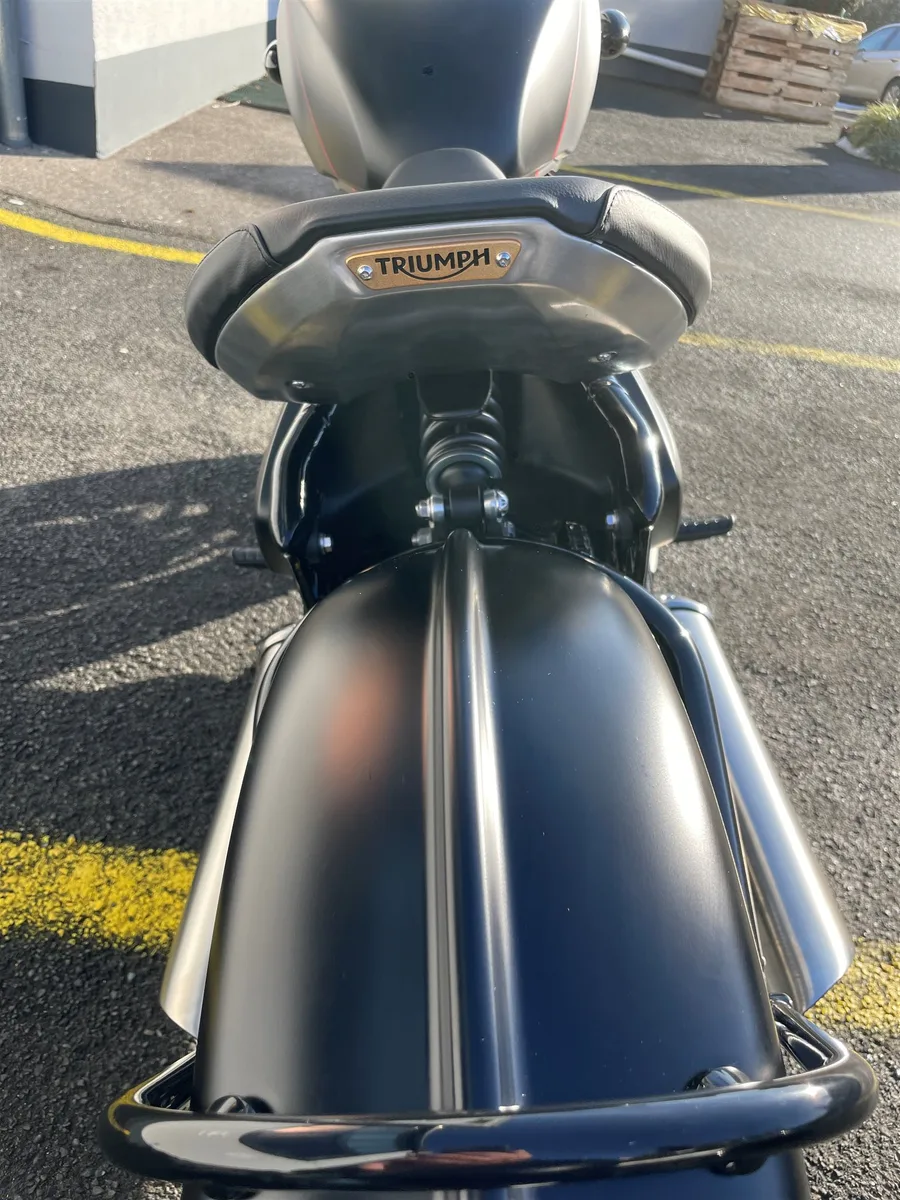 Triumph Bonneville Bobber 1,99% eff. Zins Finanzierung\*