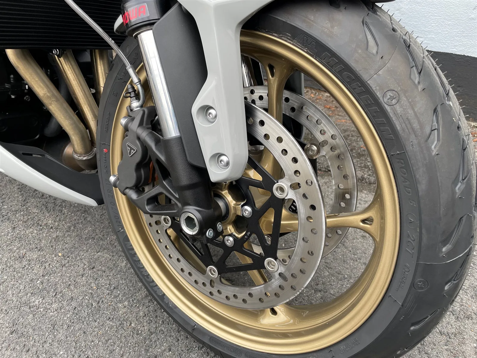 Triumph Trident 800 1,99% eff. Zins Finanzierungsaktion\*