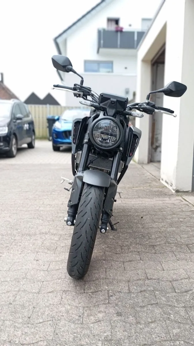 Honda CB125R