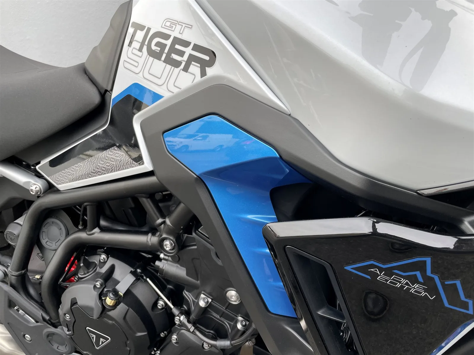 Triumph Tiger 900 Alpine Edition jetzt mit 1500.-€ Kundenvorteil\* - Verfügbar