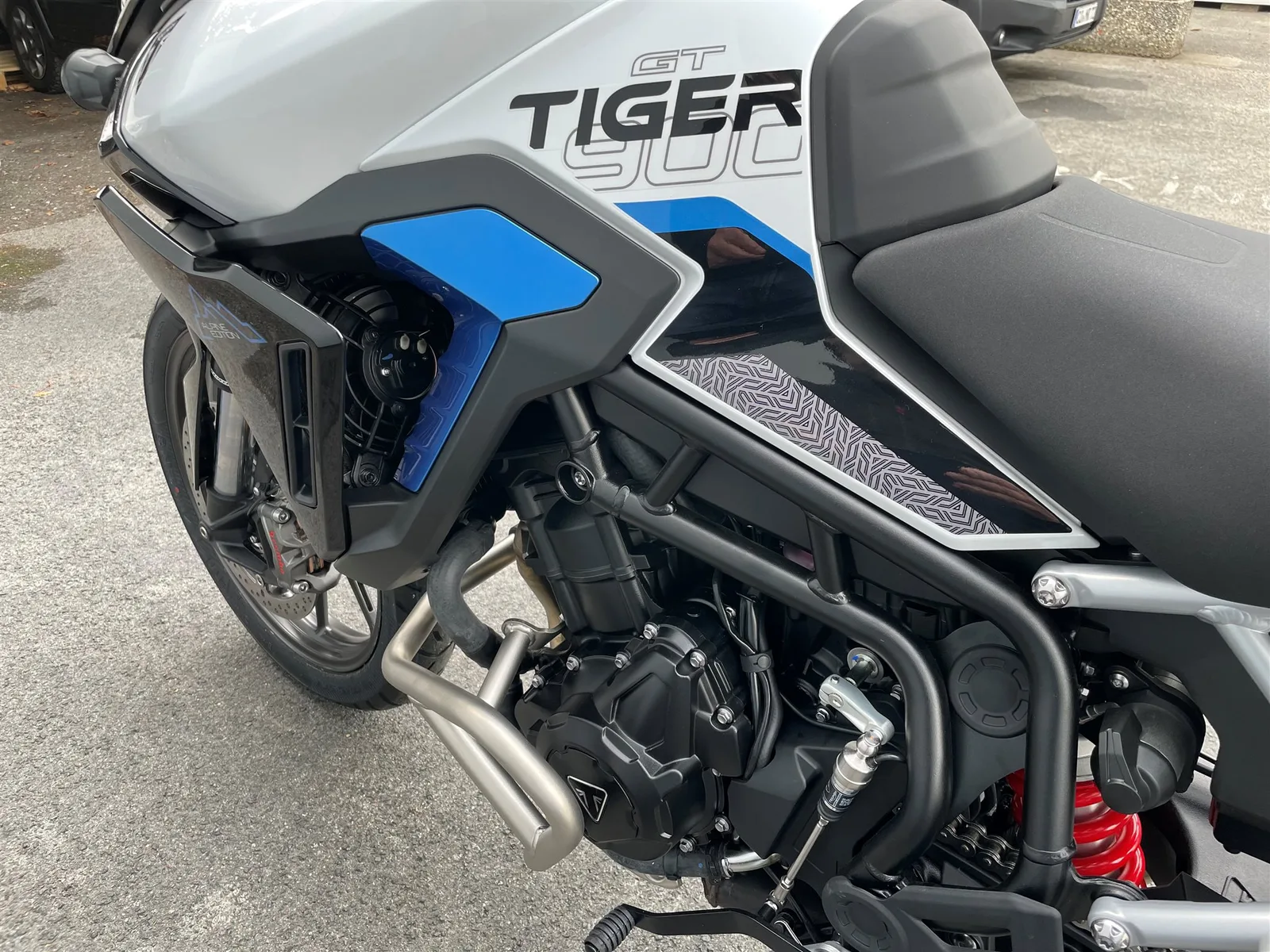 Triumph Tiger 900 Alpine Edition jetzt mit 1500.-€ Kundenvorteil\* - Verfügbar