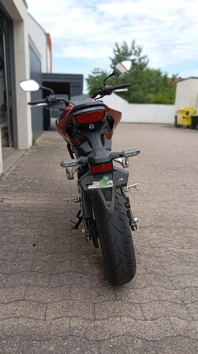 Honda CB125R